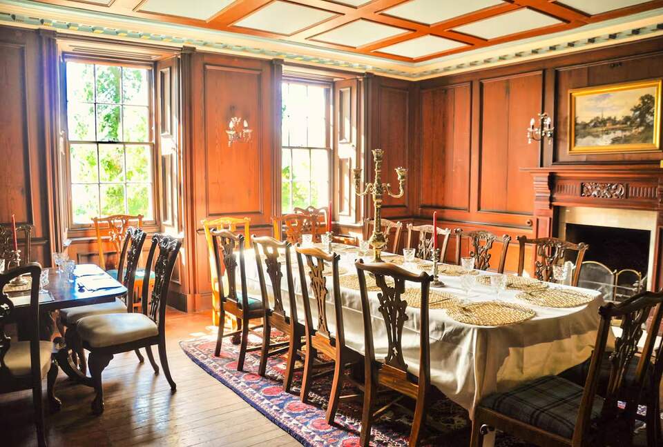 Elegant Countryside Estate with Rare Architectural Heritage - Dunoon, United Kingdom