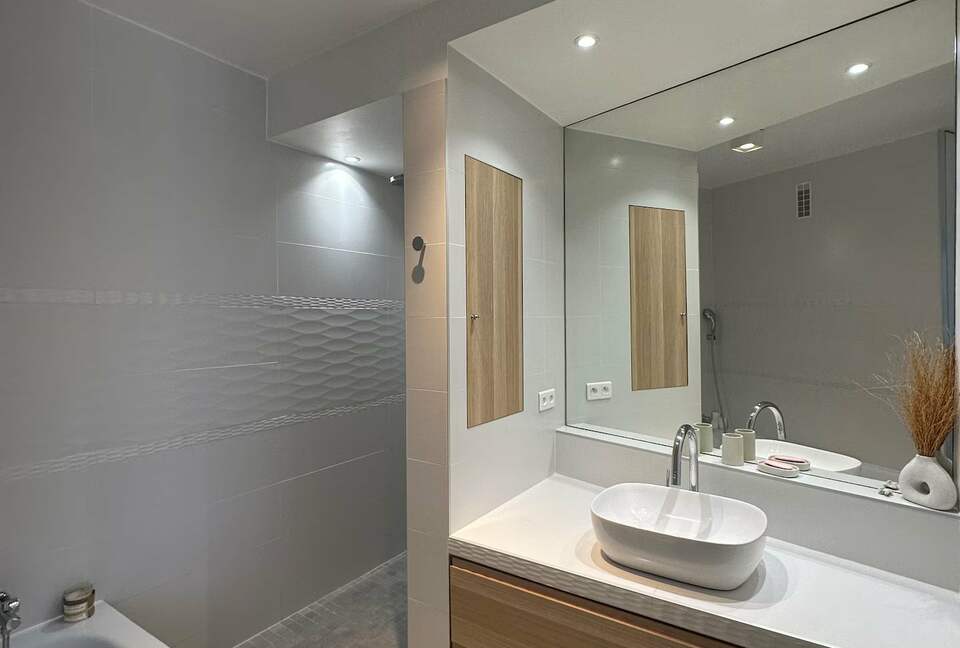 Elevated Paris Apartment with Panoramic Eiffel Tower view! - Paris, France