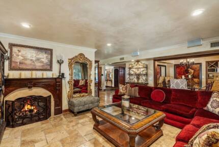 Resort Like Property in Los Angeles - Woodland Hills, California