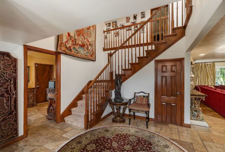 Resort Like Property in Los Angeles - Woodland Hills, California