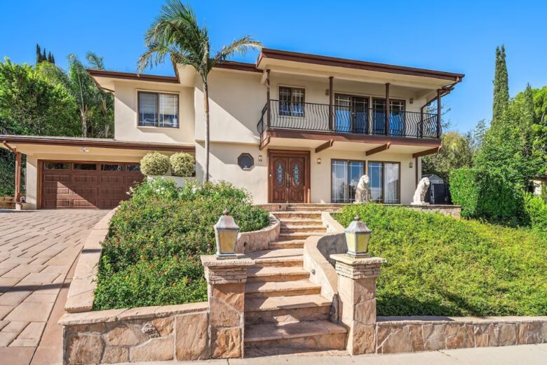 Resort Like Property in Los Angeles - Woodland Hills, California