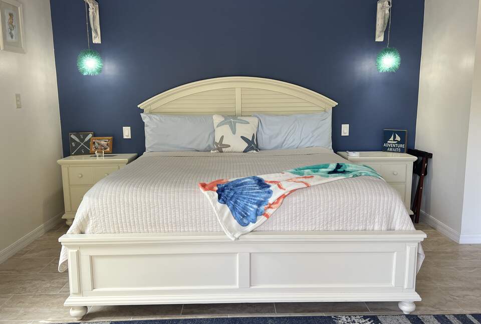 Stylish Canalfront Escape with Exceptional Amenities - Hernando Beach, Florida