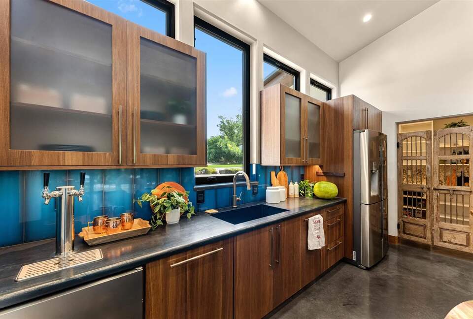 Graceful Living on Over Three Acres in Idaho Wine Country - Nampa, Idaho