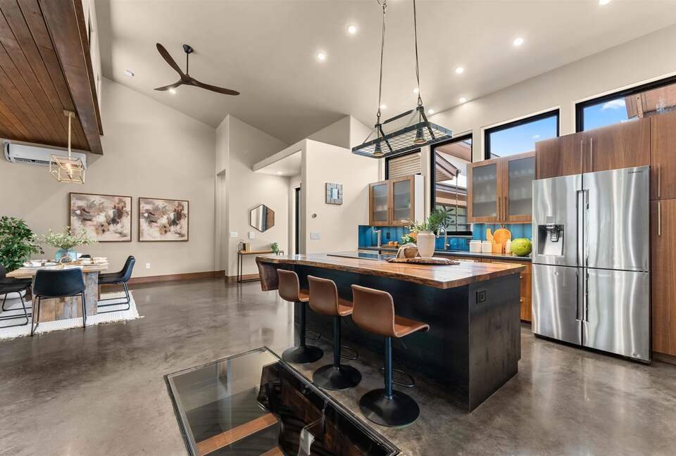 Graceful Living on Over Three Acres in Idaho Wine Country - Nampa, Idaho