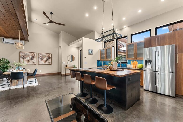 Graceful Living on Over Three Acres in Idaho Wine Country - Nampa, Idaho