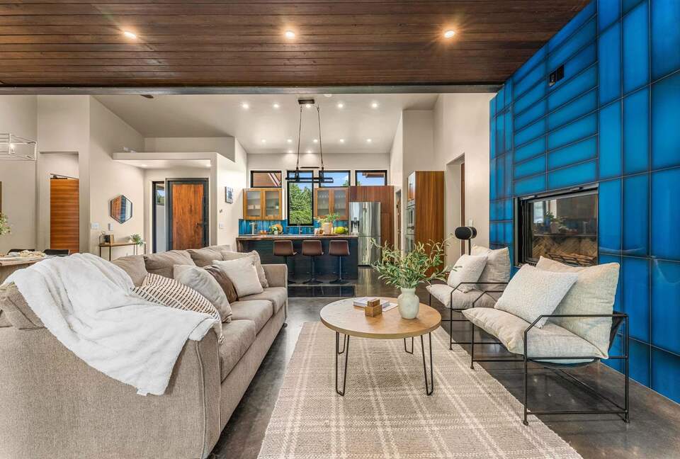 Graceful Living on Over Three Acres in Idaho Wine Country - Nampa, Idaho