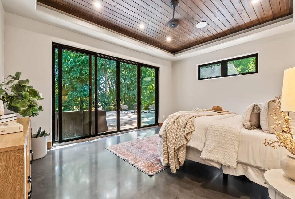 Graceful Living on Over Three Acres in Idaho Wine Country - Nampa, Idaho