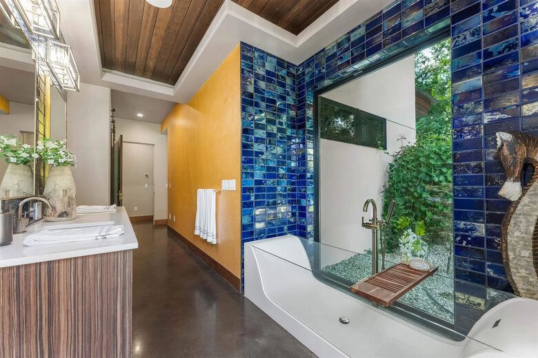 Graceful Living on Over Three Acres in Idaho Wine Country - Nampa, Idaho