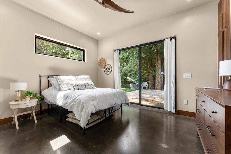 Graceful Living on Over Three Acres in Idaho Wine Country - Nampa, Idaho