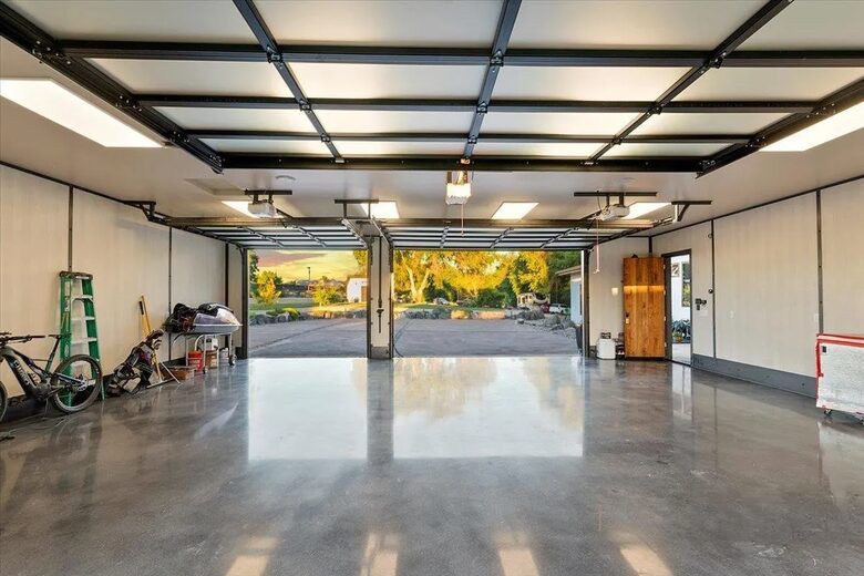 Graceful Living on Over Three Acres in Idaho Wine Country - Nampa, Idaho