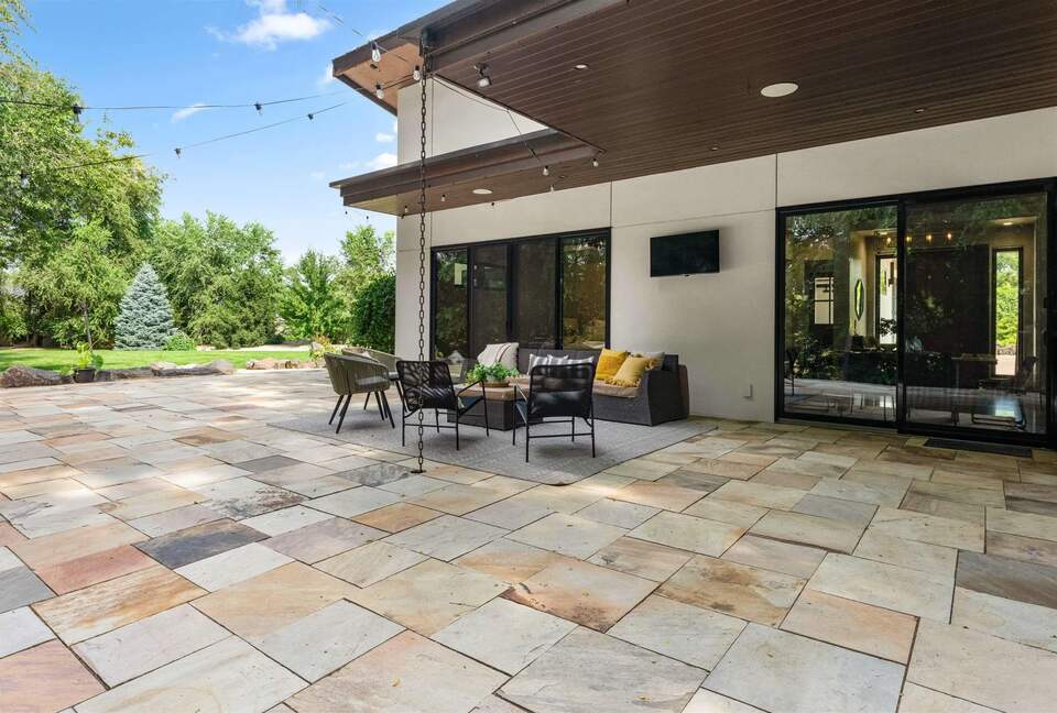 Graceful Living on Over Three Acres in Idaho Wine Country - Nampa, Idaho