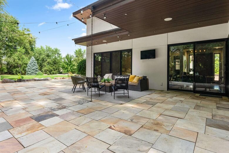 Graceful Living on Over Three Acres in Idaho Wine Country - Nampa, Idaho