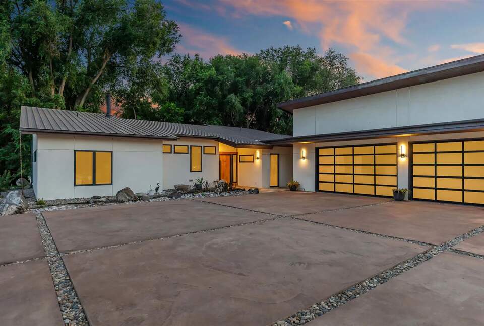 Graceful Living on Over Three Acres in Idaho Wine Country - Nampa, Idaho