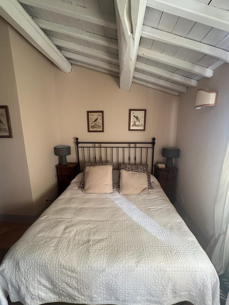 A Timeless Umbrian Estate with Private Pool & Countryside Views - Castel Giorgio, Italy