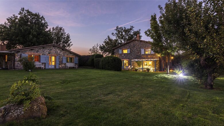 A Timeless Umbrian Estate with Private Pool & Countryside Views - Castel Giorgio, Italy