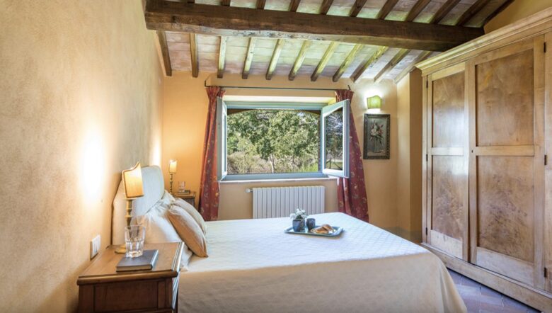 A Timeless Umbrian Estate with Private Pool & Countryside Views - Castel Giorgio, Italy