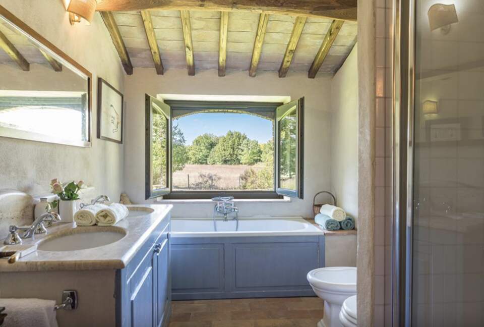 A Timeless Umbrian Estate with Private Pool & Countryside Views - Castel Giorgio, Italy