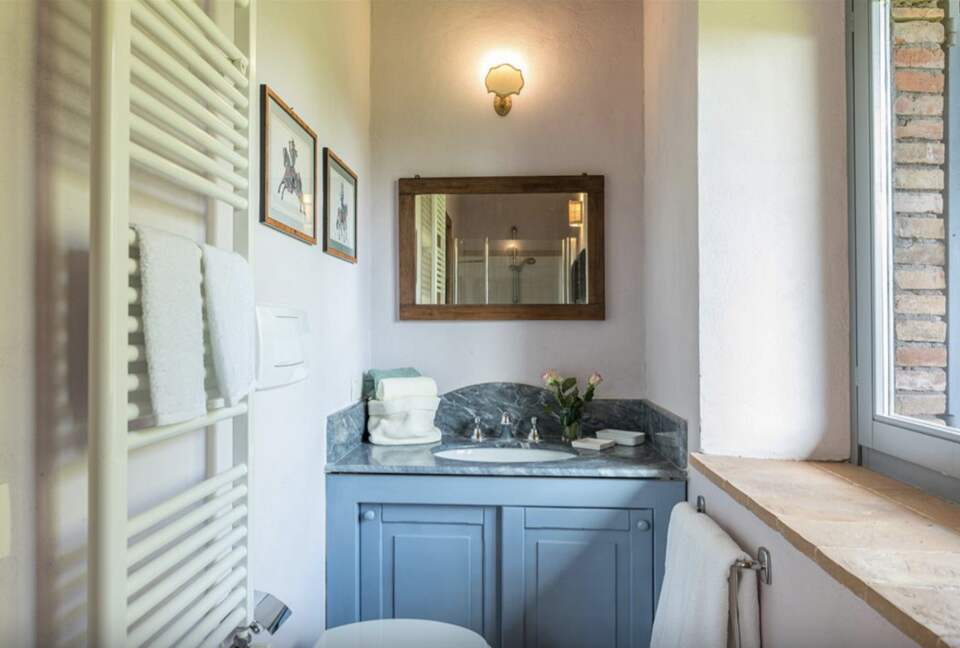 A Timeless Umbrian Estate with Private Pool & Countryside Views - Castel Giorgio, Italy