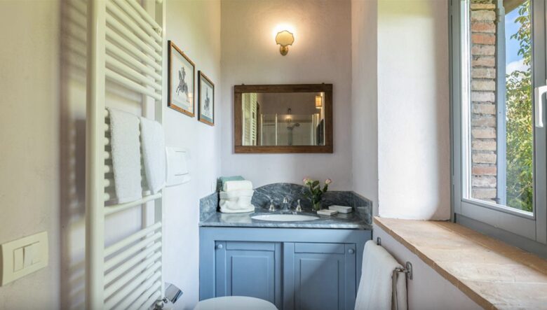 A Timeless Umbrian Estate with Private Pool & Countryside Views - Castel Giorgio, Italy