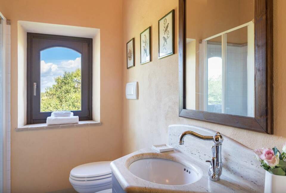 A Timeless Umbrian Estate with Private Pool & Countryside Views - Castel Giorgio, Italy