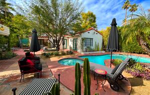A Charming 1930s Spanish Hideaway in Palm Springs - Palm Springs, California