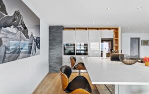 Elegant Three-Bedroom Residence in Crans-Montana - Crans-Montana, Switzerland