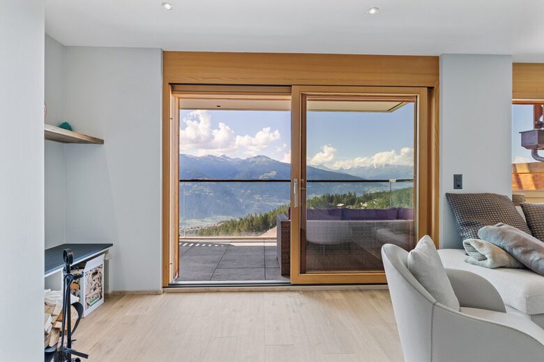 Elegant Three-Bedroom Residence in Crans-Montana - Crans-Montana, Switzerland