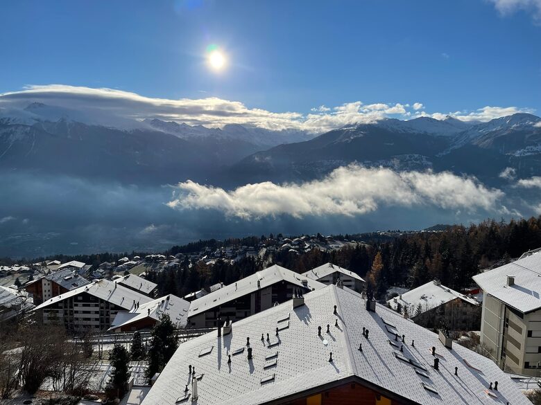 Elegant Three-Bedroom Residence in Crans-Montana - Crans-Montana, Switzerland