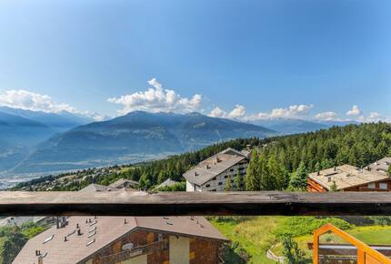 Elegant Three-Bedroom Residence in Crans-Montana - Crans-Montana, Switzerland