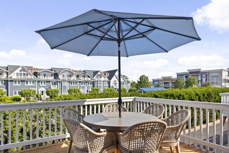 Modern Coastal Retreat with Rooftop Views - New Buffalo, Michigan