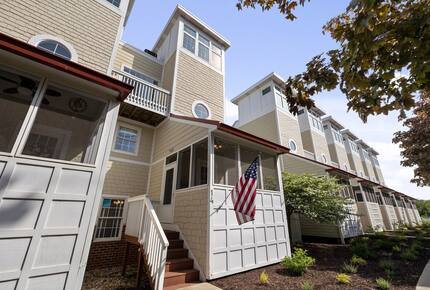 Modern Coastal Retreat with Rooftop Views - New Buffalo, Michigan