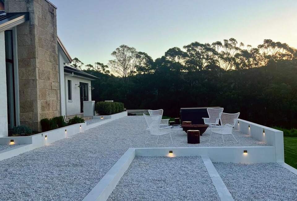 Sophisticated Escape in the Heart of Nature - Beaumont, Australia