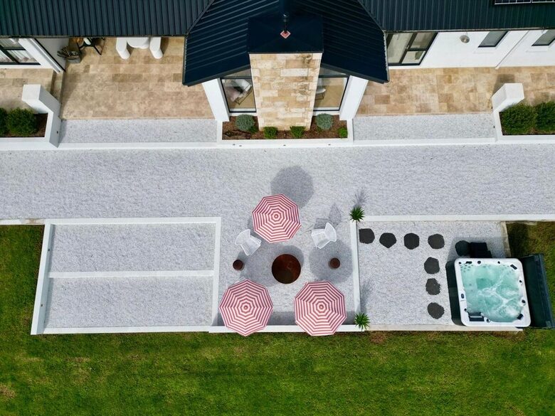 Sophisticated Escape in the Heart of Nature - Beaumont, Australia