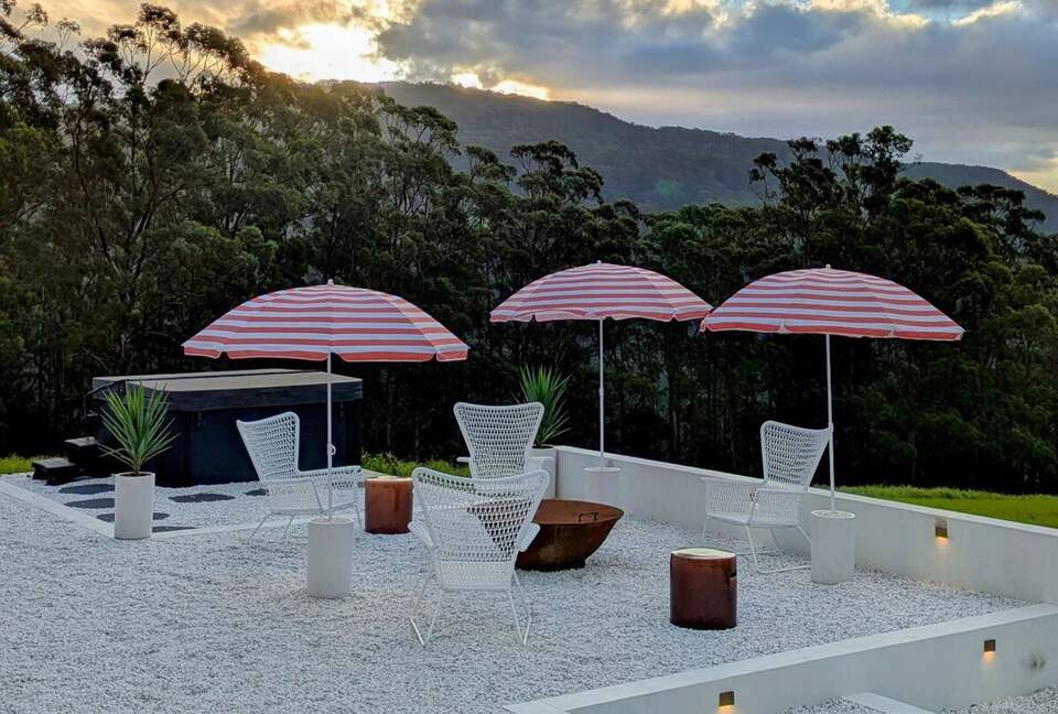 Sophisticated Escape in the Heart of Nature - Beaumont, Australia