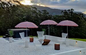 Sophisticated Escape in the Heart of Nature - Beaumont, Australia