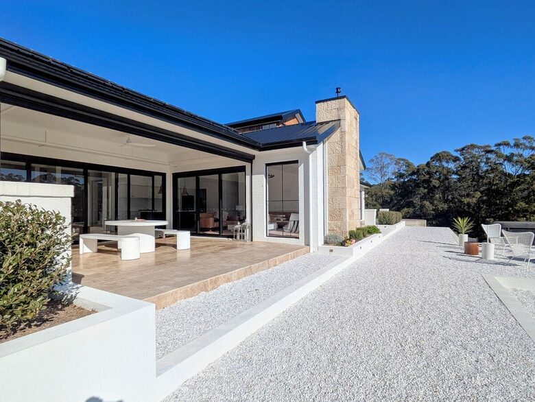 Sophisticated Escape in the Heart of Nature - Beaumont, Australia