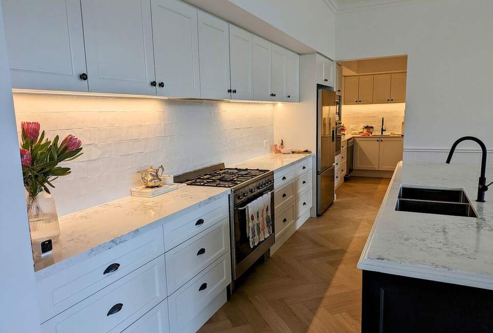 Sophisticated Escape in the Heart of Nature - Beaumont, Australia