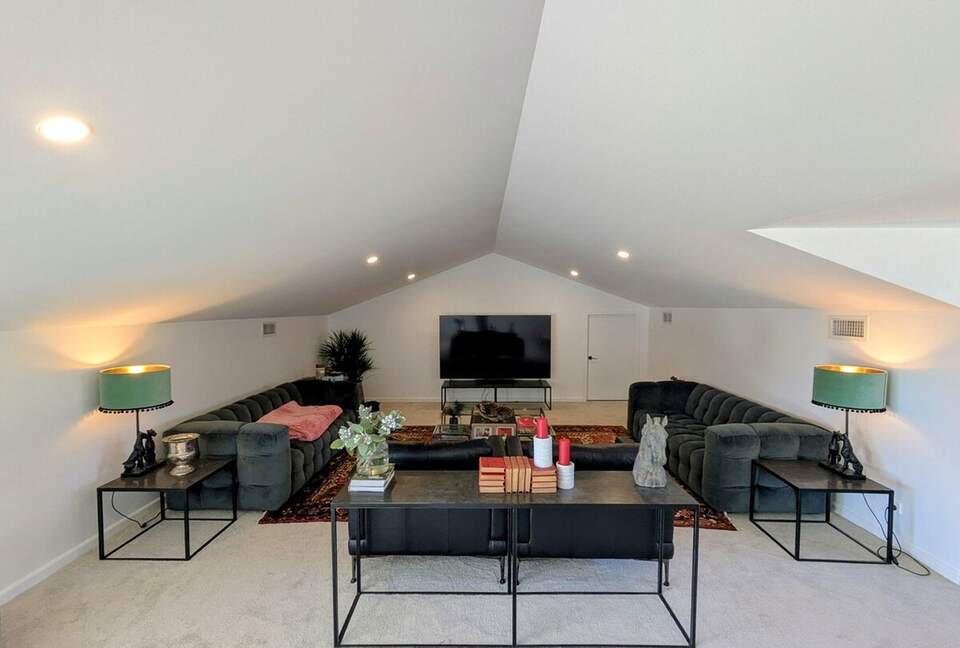 Sophisticated Escape in the Heart of Nature - Beaumont, Australia