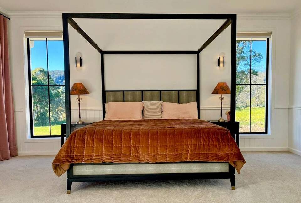 Sophisticated Escape in the Heart of Nature - Beaumont, Australia