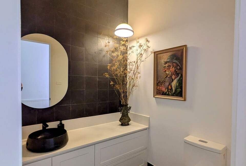 Sophisticated Escape in the Heart of Nature - Beaumont, Australia