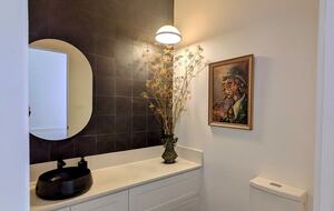 Sophisticated Escape in the Heart of Nature - Beaumont, Australia