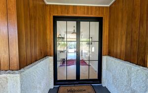 Sophisticated Escape in the Heart of Nature - Beaumont, Australia