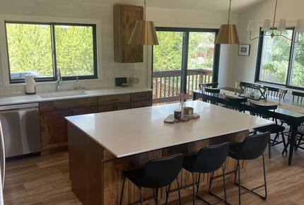 Elegant Alpine Escape in the Heart of Summit County - Frisco, Colorado