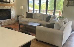 Elegant Alpine Escape in the Heart of Summit County - Frisco, Colorado