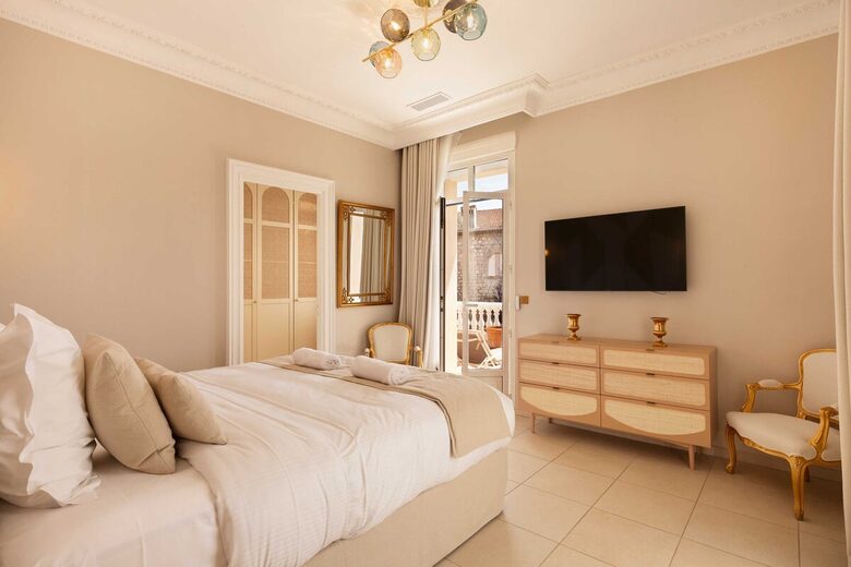 Ultimate Luxury Retreat in the Heart of the French Riviera - Cannes, France