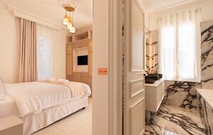 Ultimate Luxury Retreat in the Heart of the French Riviera - Cannes, France