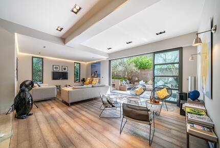 Refined Cannes Residence Steps from La Croisette - Cannes, France