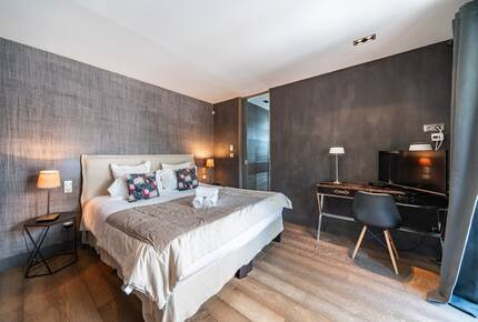 Refined Cannes Residence Steps from La Croisette - Cannes, France