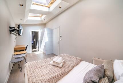 Refined Cannes Residence Steps from La Croisette - Cannes, France