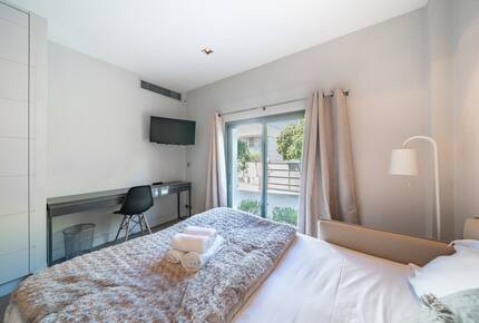 Refined Cannes Residence Steps from La Croisette - Cannes, France